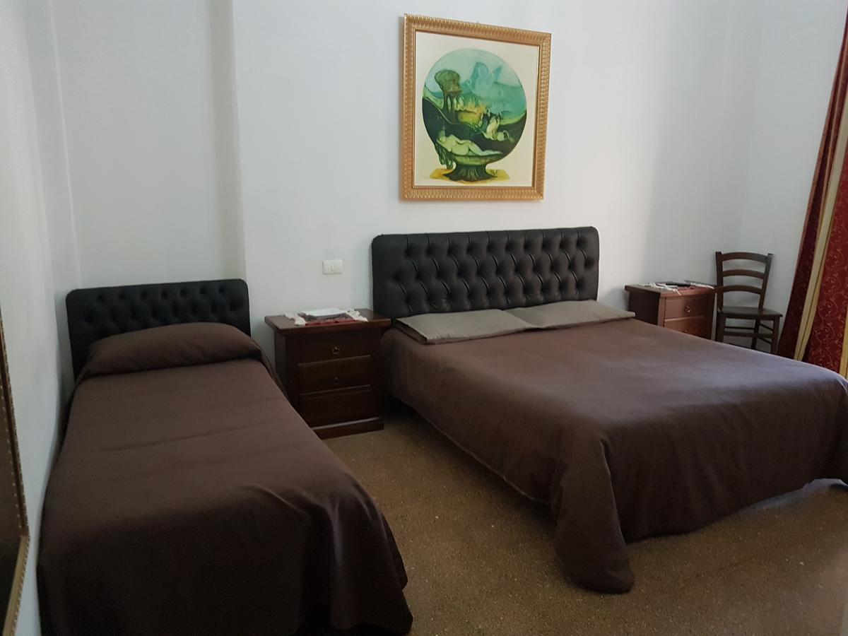 Crispi Rooms 카타니아 외부 사진